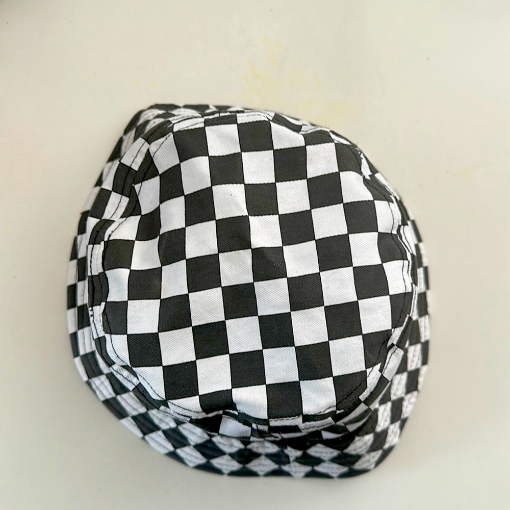 Bucket hat